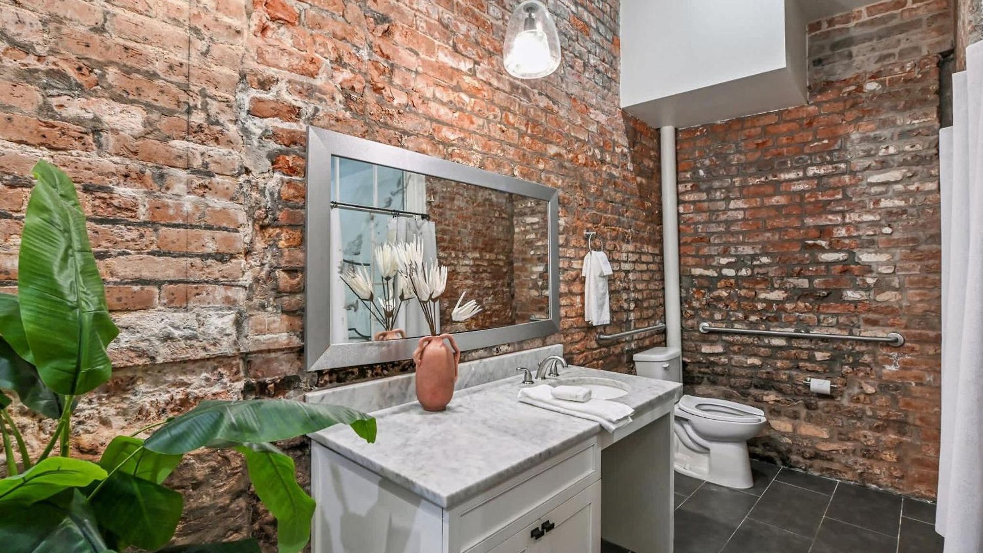 Elegant Renovated Escape Close To French Quarter New Orleans