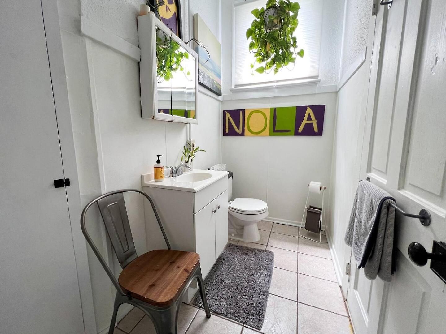 Ferry Access Duplex - 2Br Near French Quarter Hotel