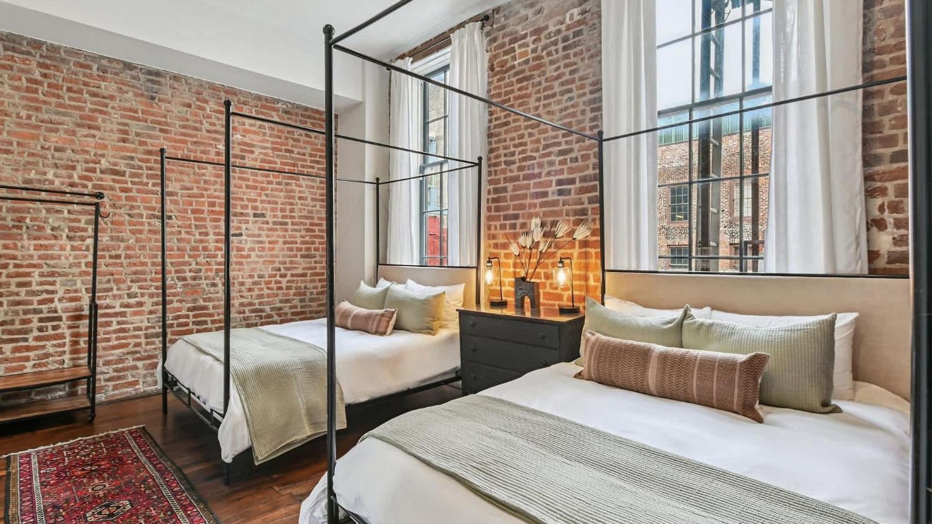 Downtown 6 Combo 12br 12ba Apartment *