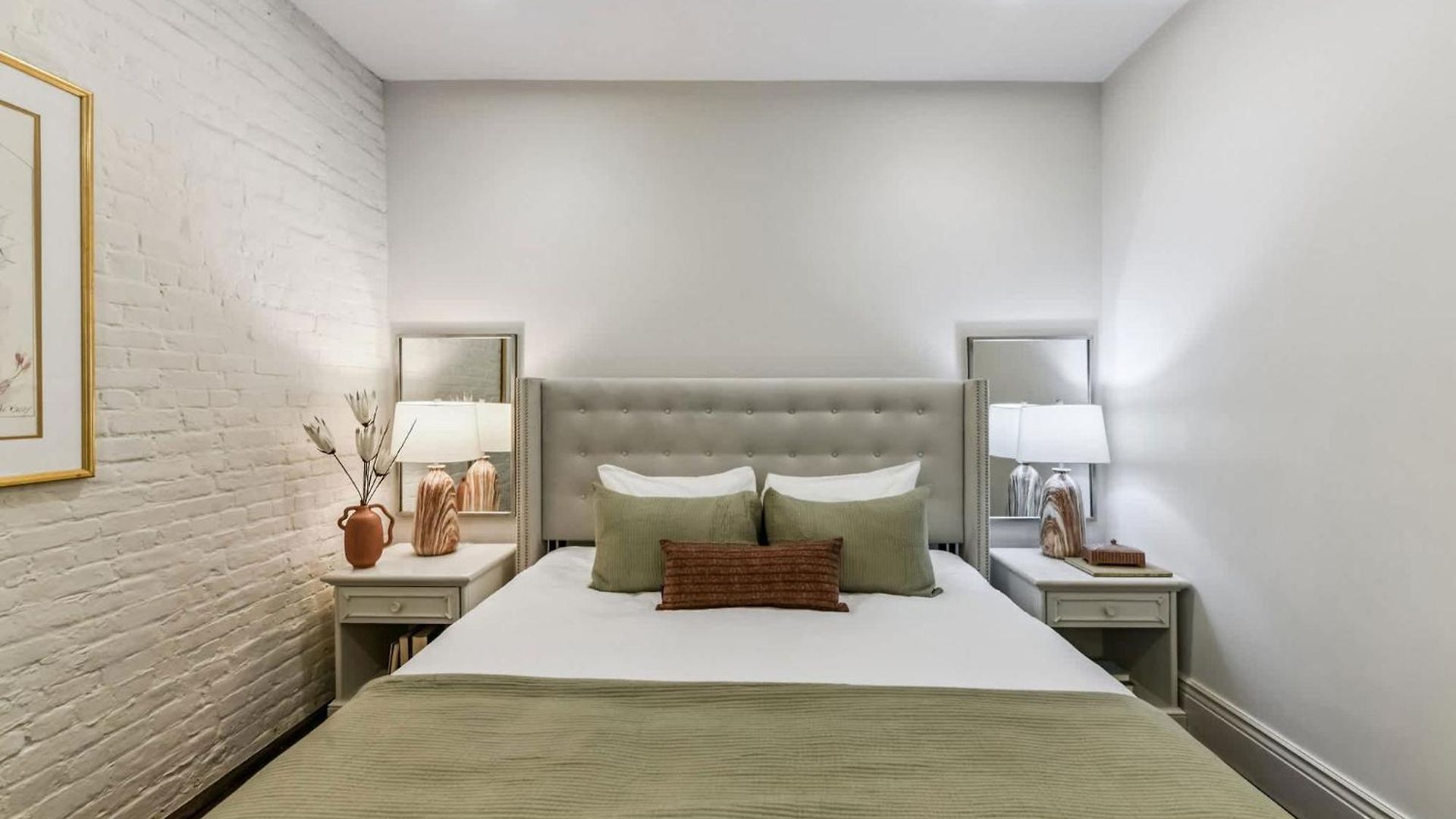 Downtown 6 Combo 12br 12ba Apartment *
