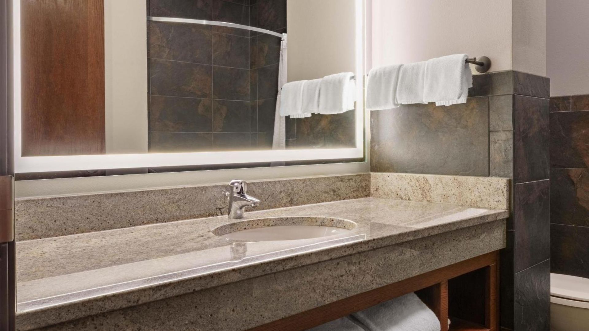 Drury Plaza Hotel