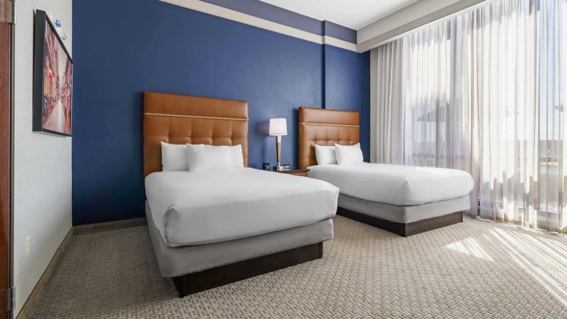 Drury Plaza 4*