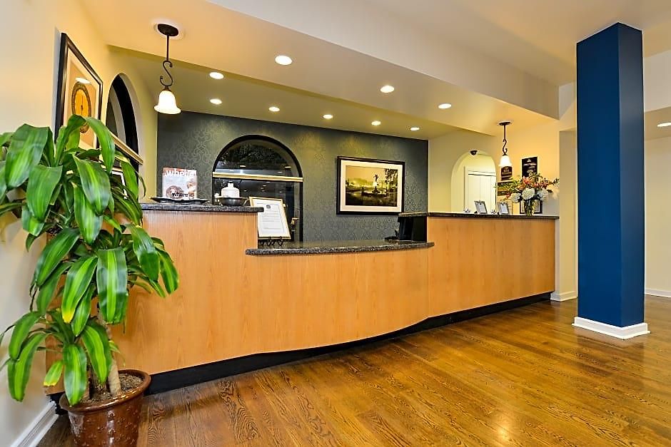 Hotel St Charles Inn, Superior 3*