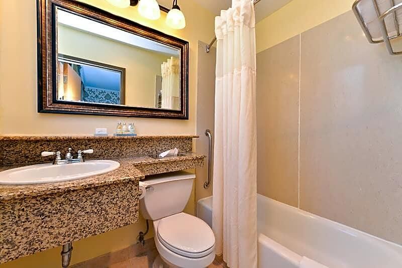 Hotel St Charles Inn, Superior New Orleans