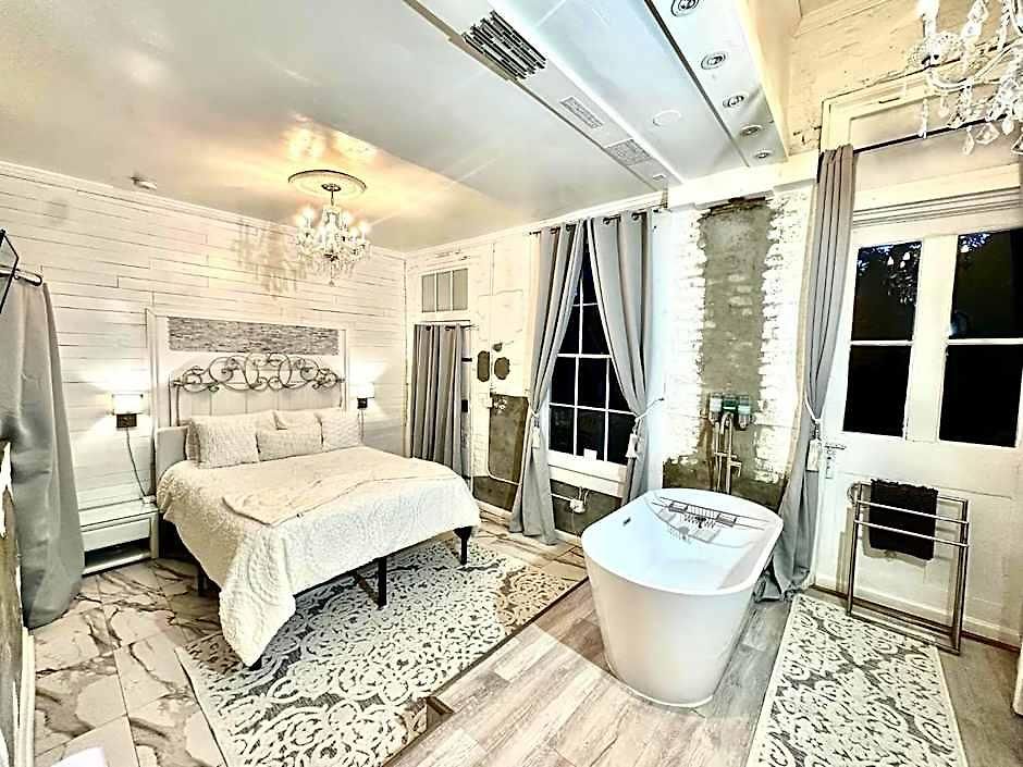Fleur De Lis Mansion