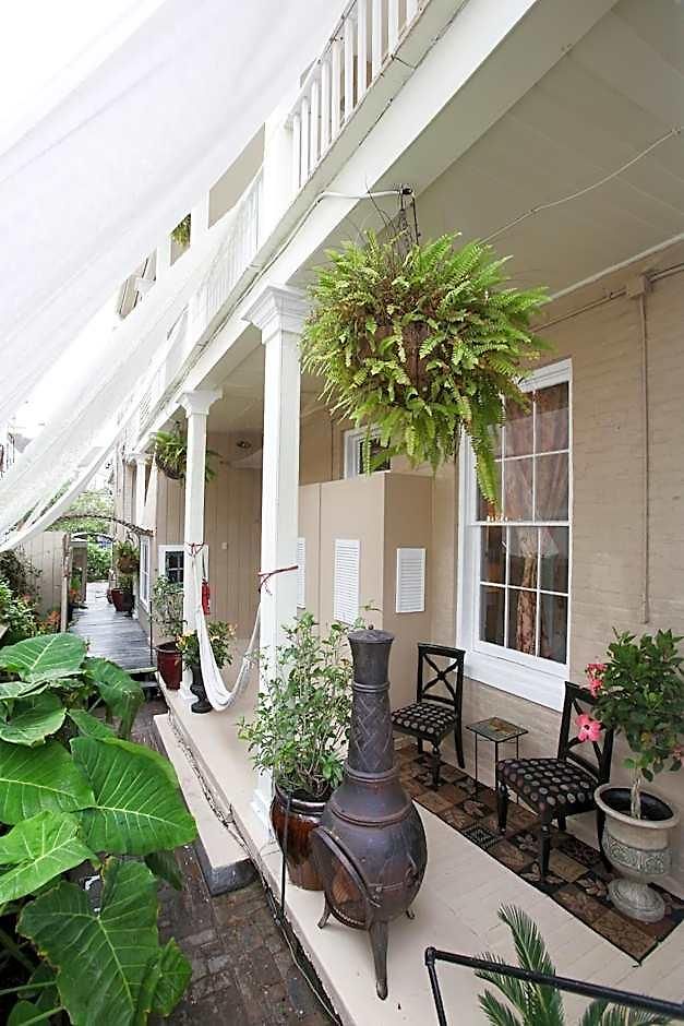 Fleur De Lis Mansion Bed & Breakfast