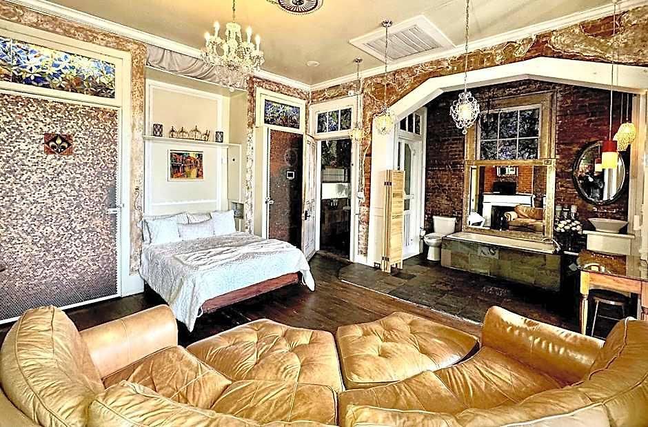 Fleur De Lis Mansion Bed & Breakfast 4*