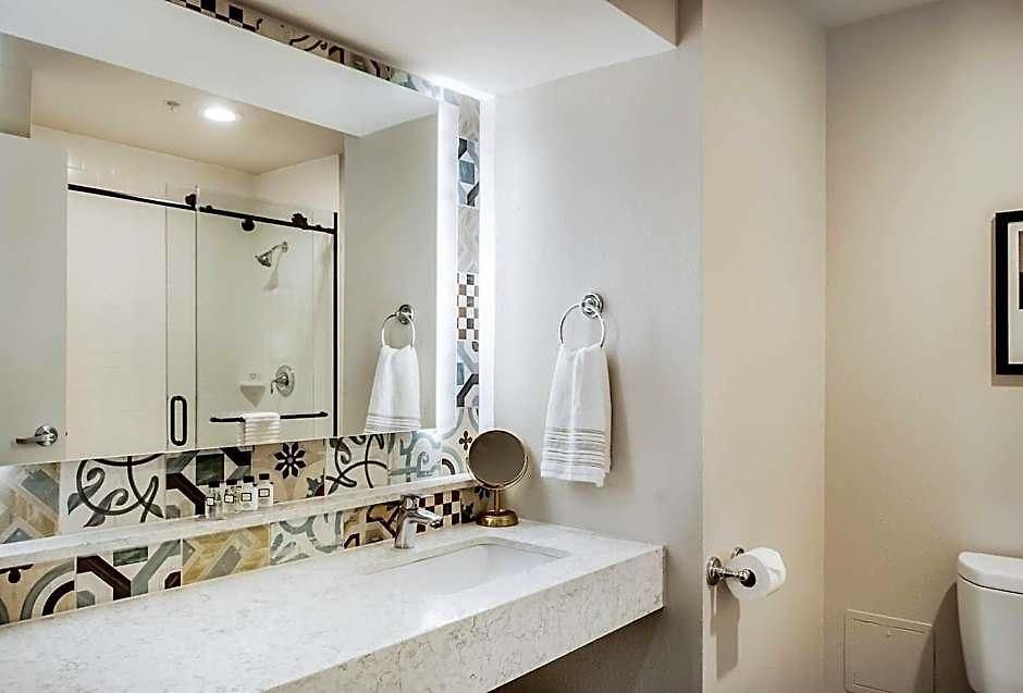 St Charles Coach House, An Ascend Collection Hotel New Orleans