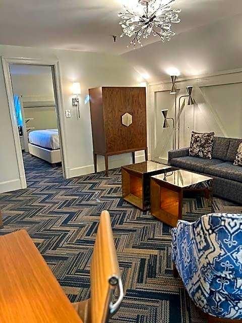 Provincial Hotel 4*