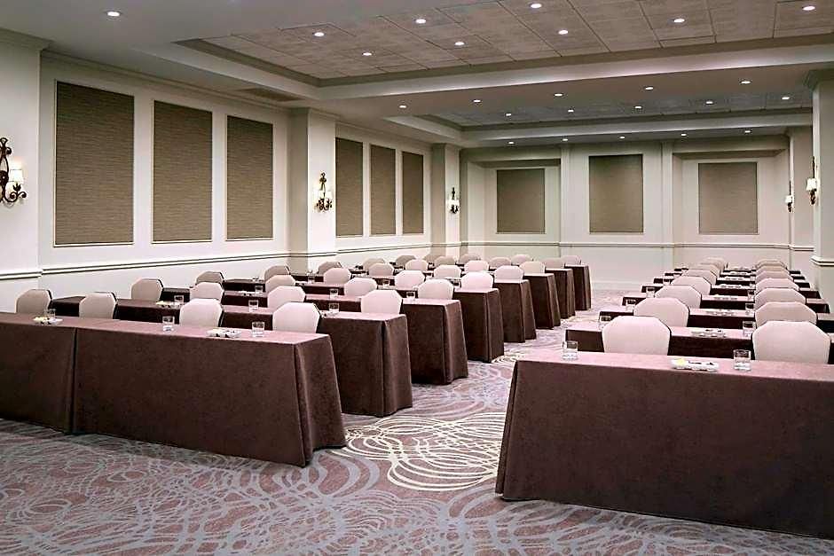 Courtyard By Marriott French Quarter/iberville Hotel