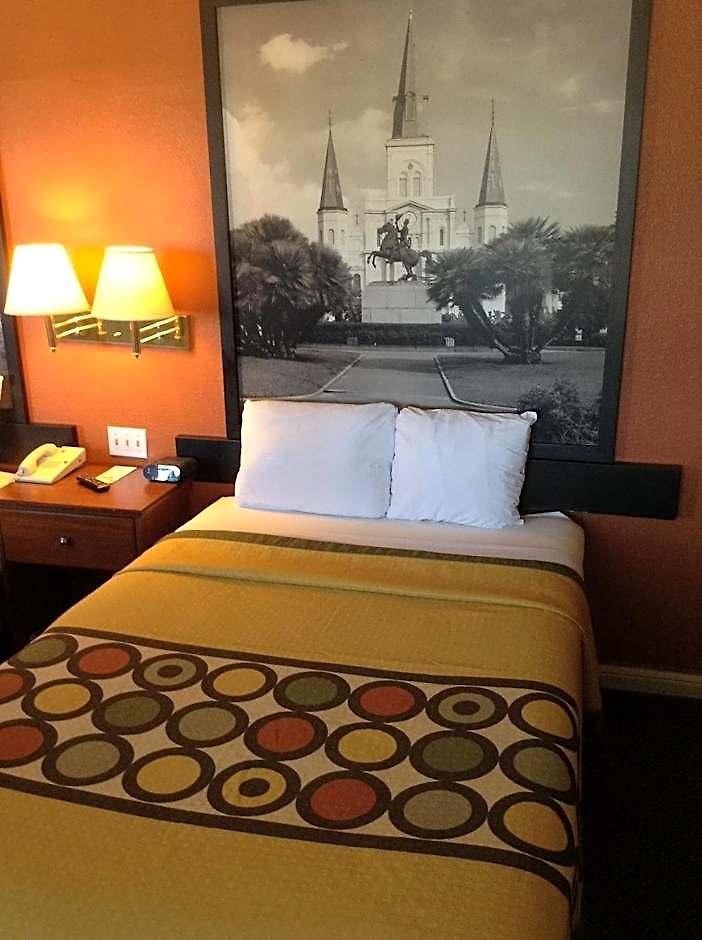 Super 8 By Wyndham New Orleans