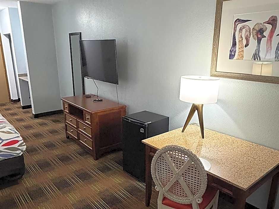 Quality I-10 East 3*