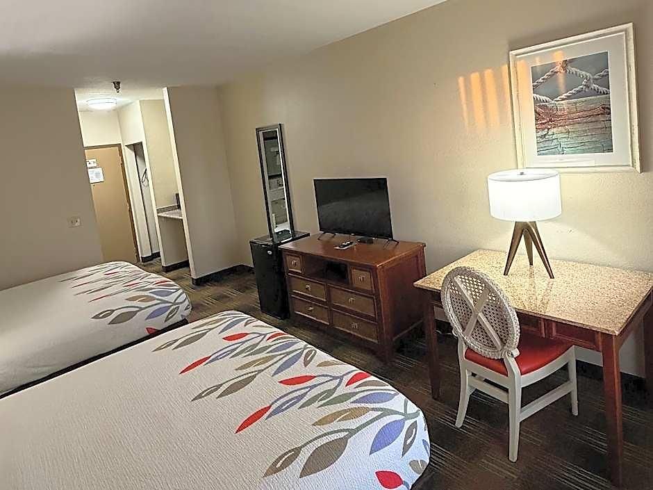 Quality I-10 East Hotel 3*