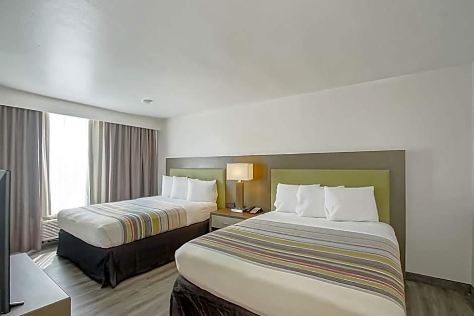 Hotel Country & By Radisson, I-10 East, La
