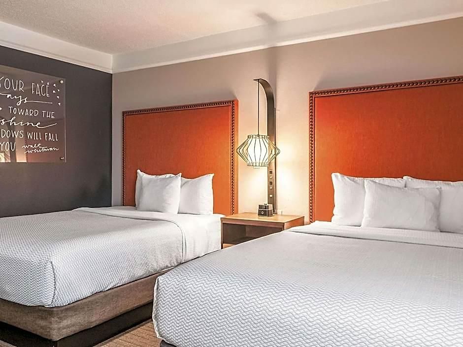 Hotel La Quinta & By Wyndham Downtown New Orleans