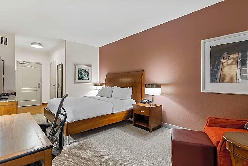 Hilton Garden French Quarter/cbd Hotel 3*
