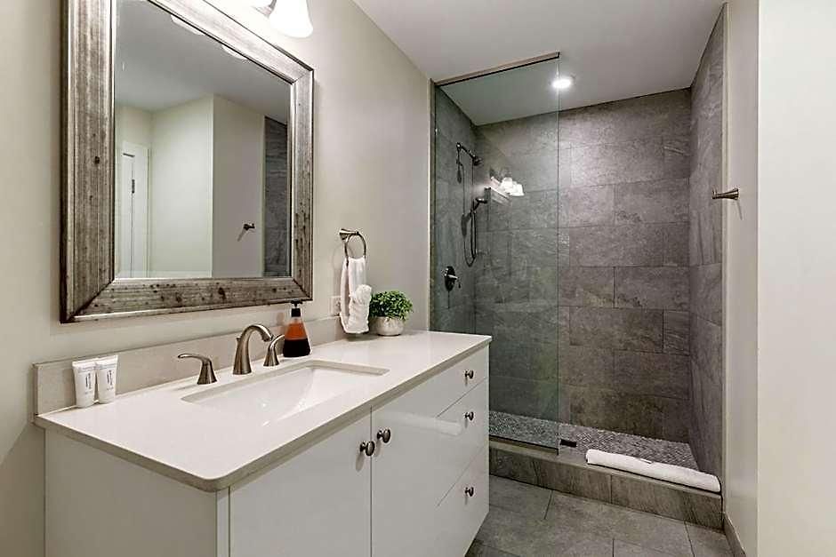 California Building Hotel 3*