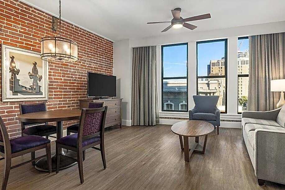 Club Wyndham La Belle Maison Hotel New Orleans