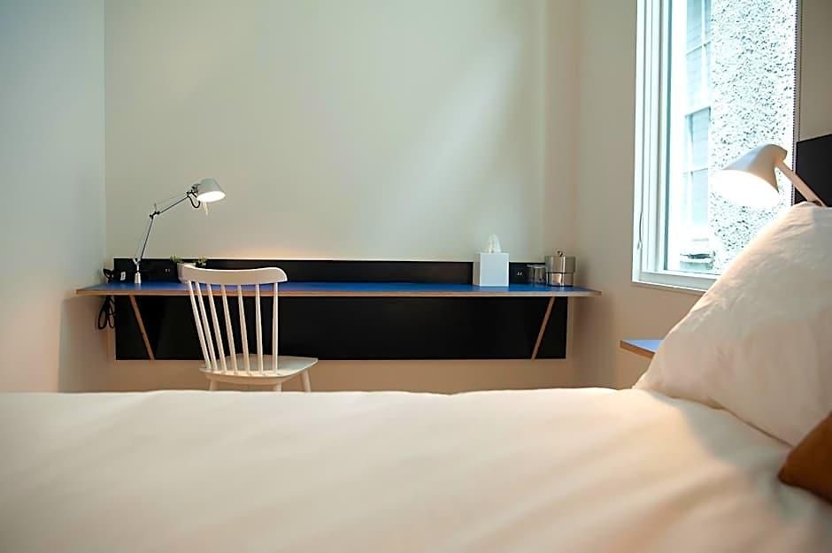 Travelers Hotel 2*