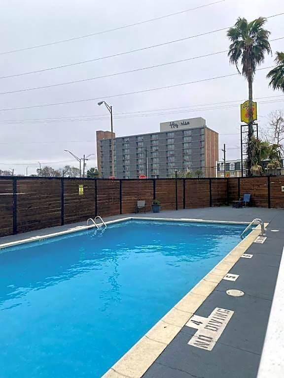 10 Extended Hotel New Orleans