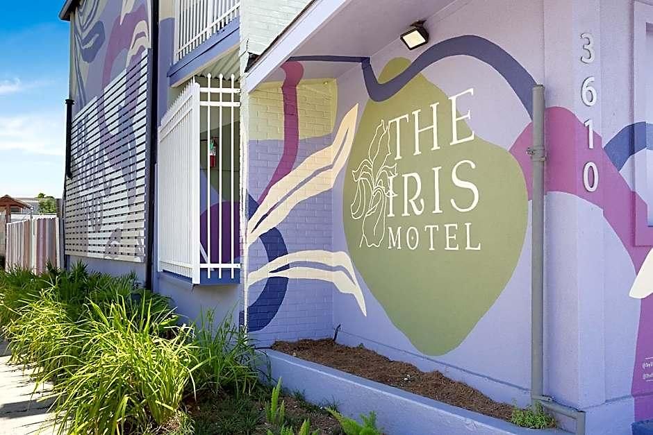 The Iris Hotel *