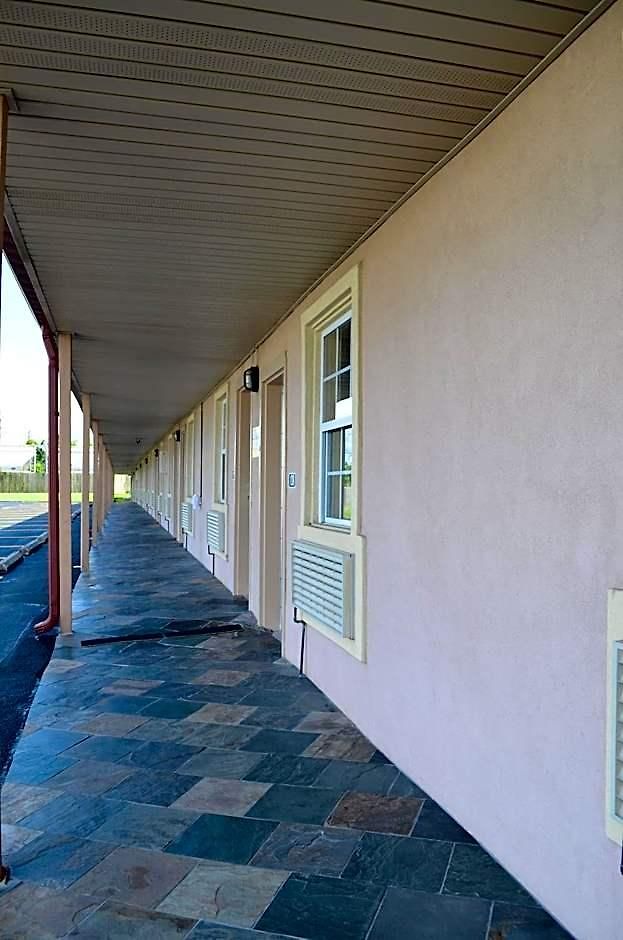 Economy Hotel 2*