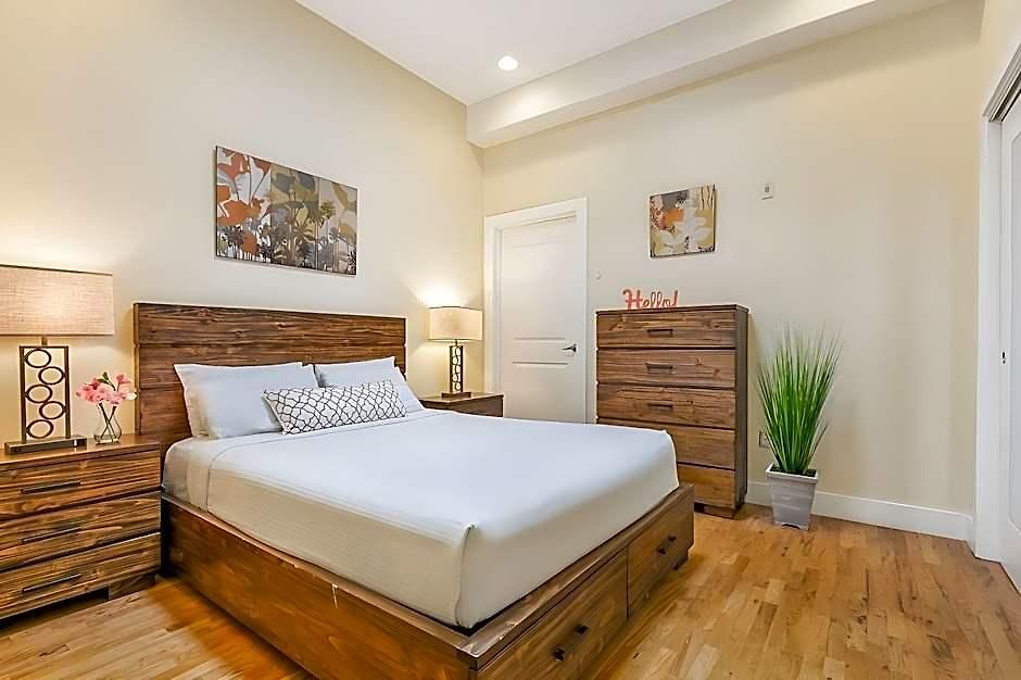 Merchant Lofts 3*
