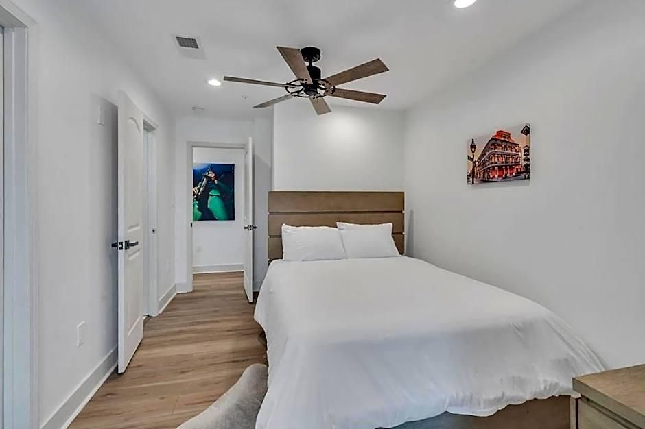 Hotel Spectacular Sleep 20 Near Fq W Pool