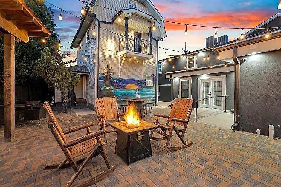 Sleeps 24-spacious Near Fq W Pool Hotel