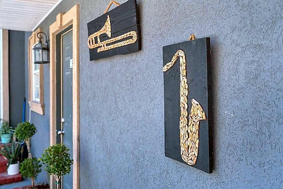 Hotel Sleeps 24-spacious Near Fq W Pool