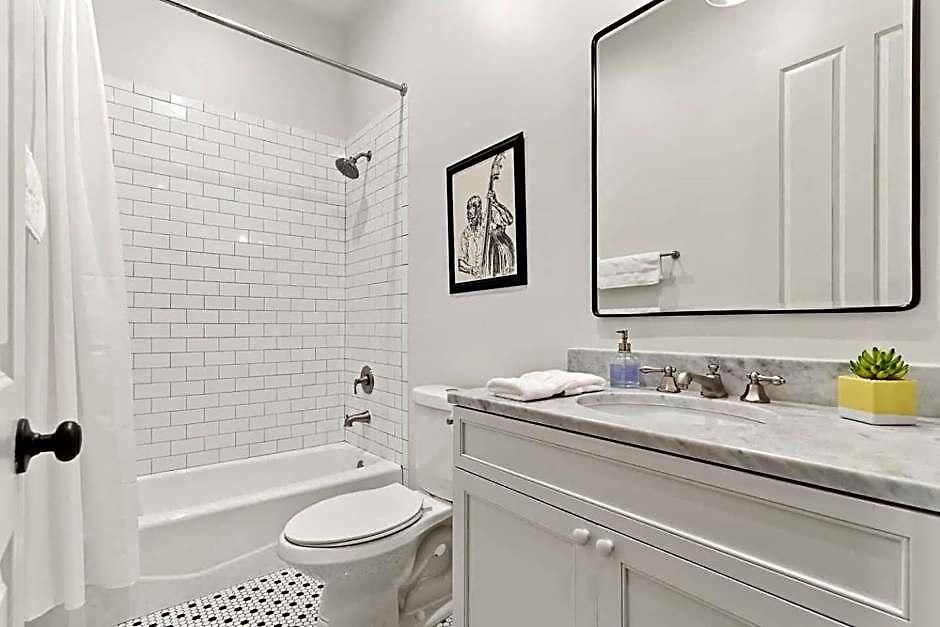 Hotel Group-friendly Nola Near Bourbon New Orleans