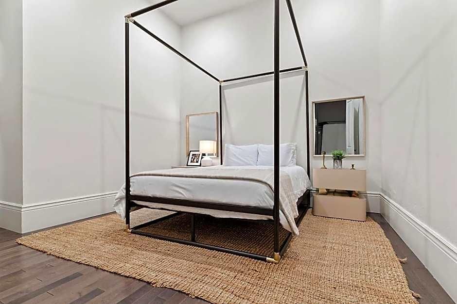 Hotel Group-friendly Nola Near Bourbon