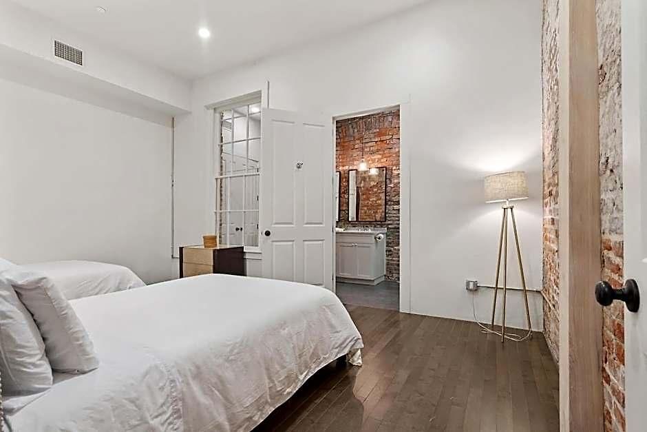 Group-friendly Nola Near Bourbon Hotel