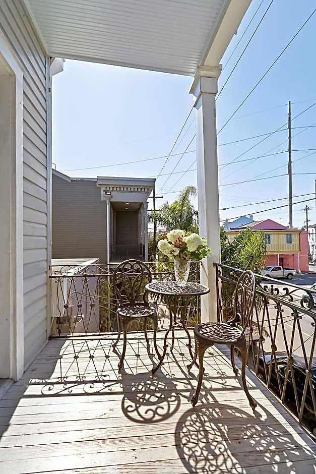 Montgomery House Aparthotel New Orleans