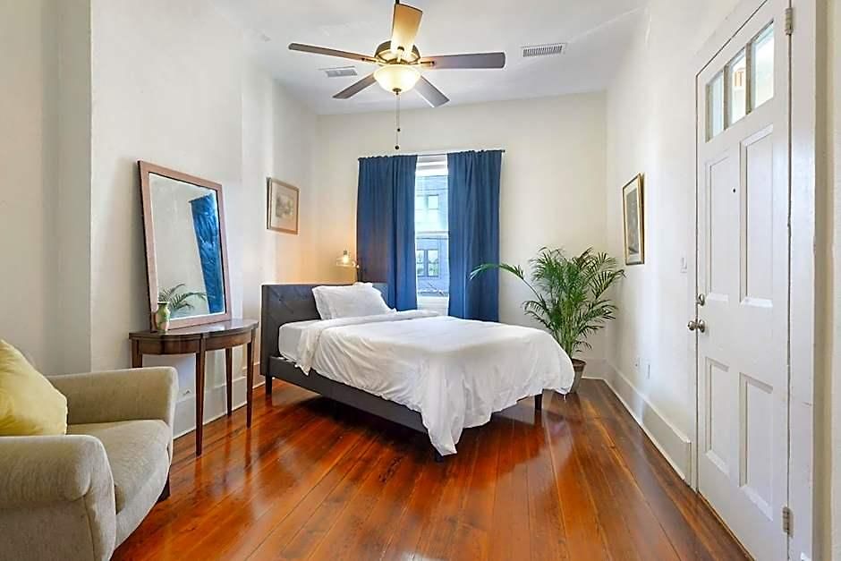 Montgomery House New Orleans