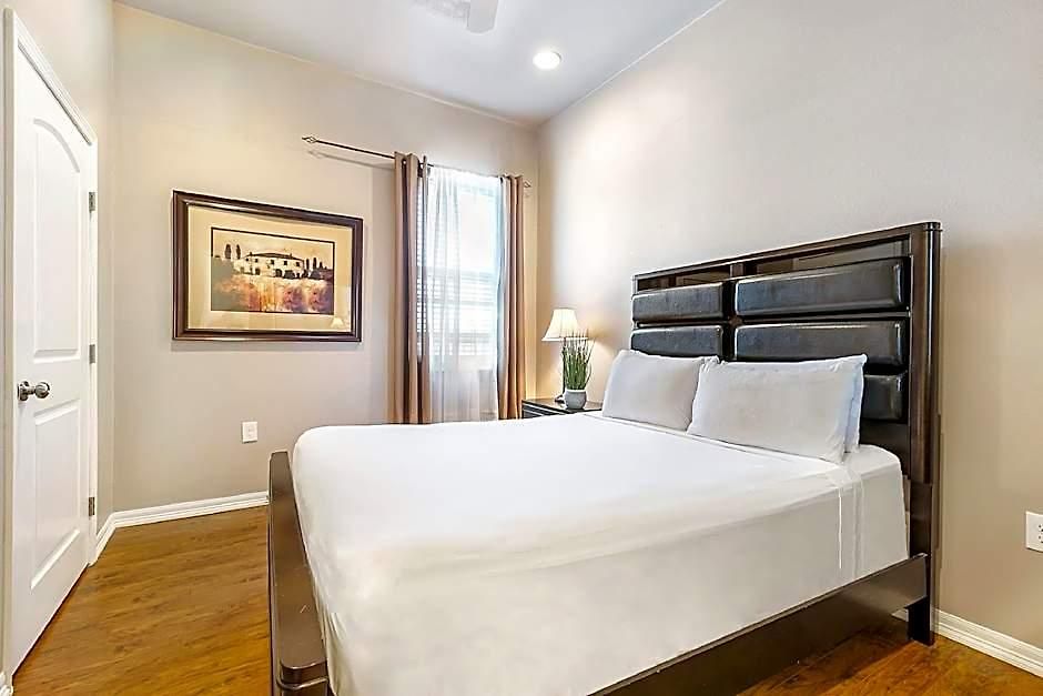 Aparthotel Modern, Spacious With Luxury Amenities