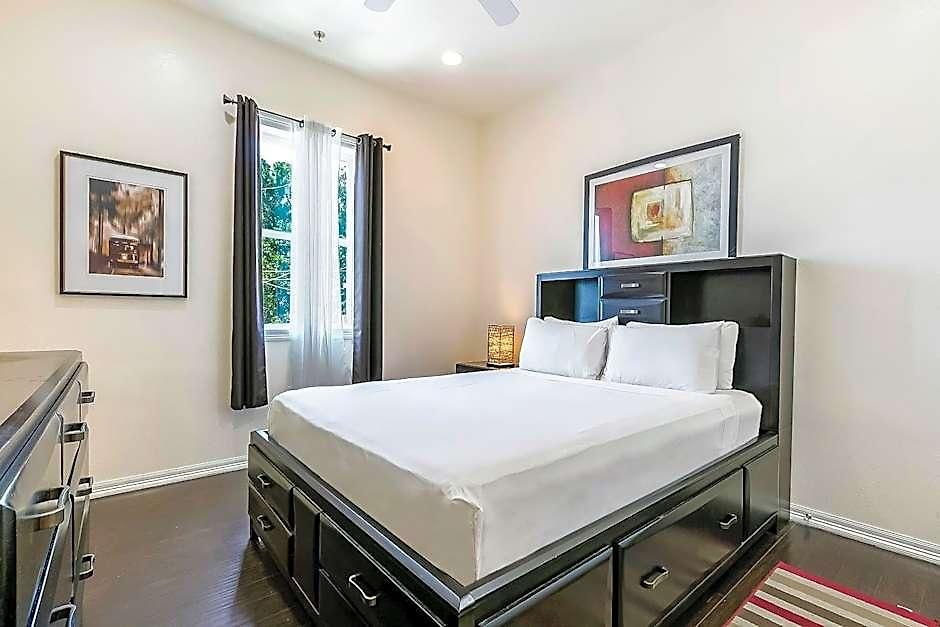 Modern, Spacious With Luxury Amenities Aparthotel
