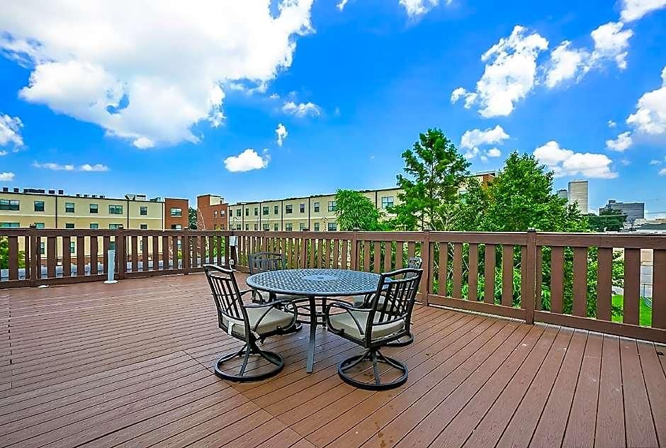 Stylish 4br In Downtown By Hosteeva Aparthotel