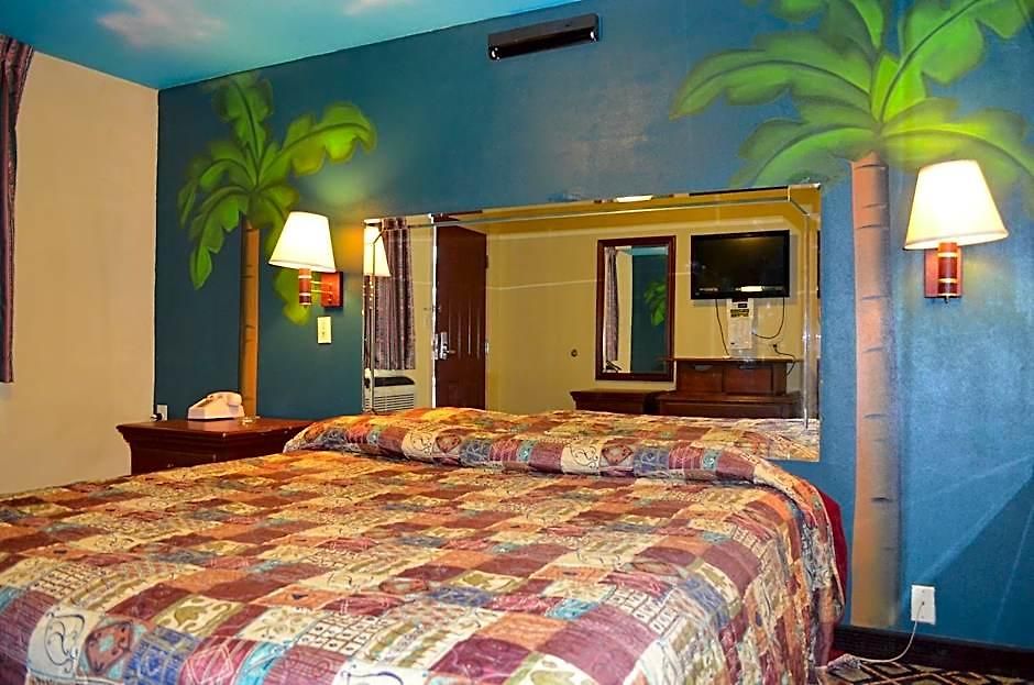 Hotel Economy
