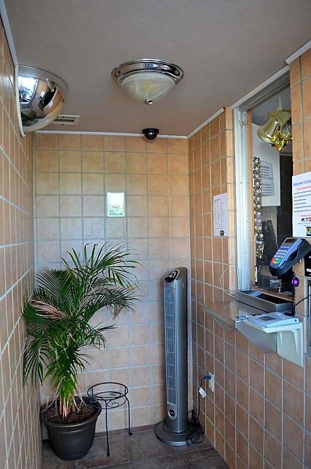 Economy Hotel