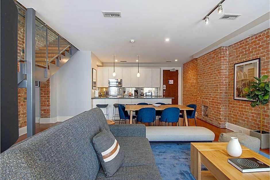 Aparthotel Roami At Factors Row 4*
