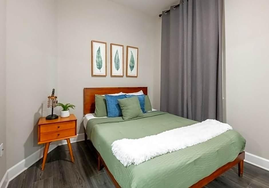 Bywater Aparthotel 3*