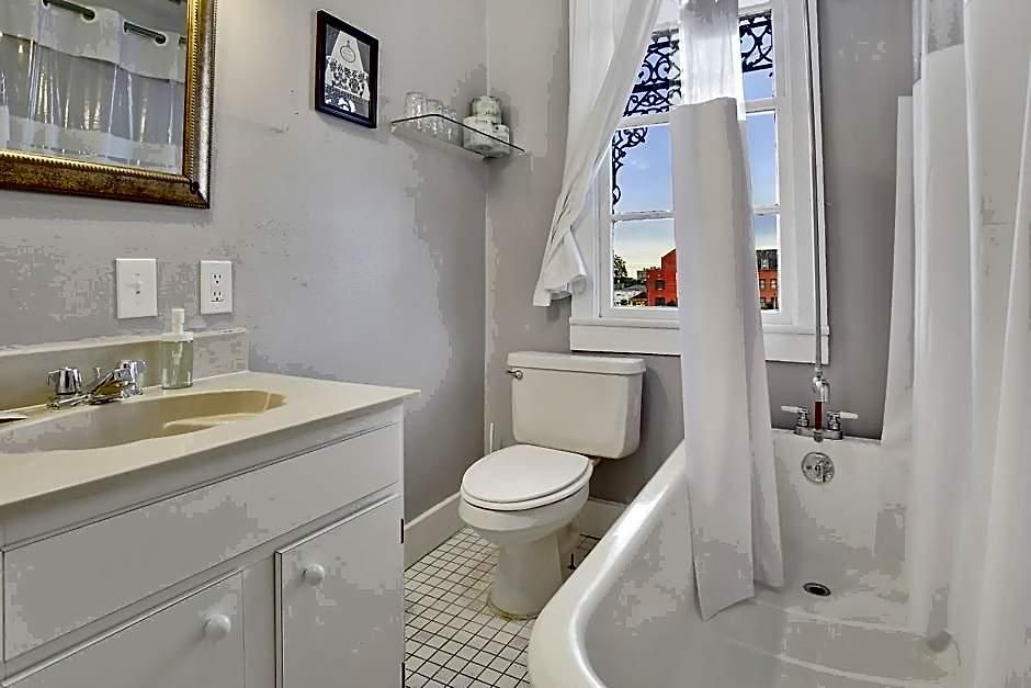 Hotel Rathbone Mansions 3*