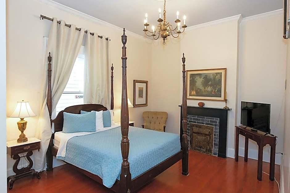 Bed & Breakfast The Esplanade Mansion 3*