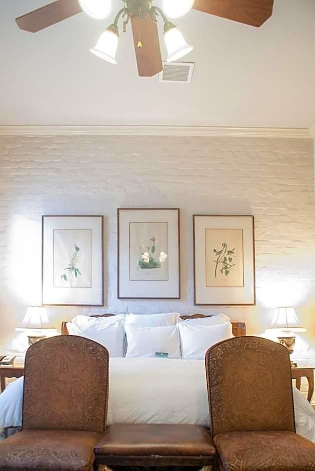 Audubon Inn
