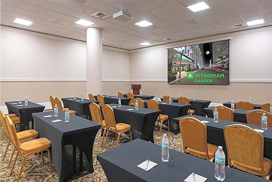 Hotel Wyndham Garden Downtown New Orleans
