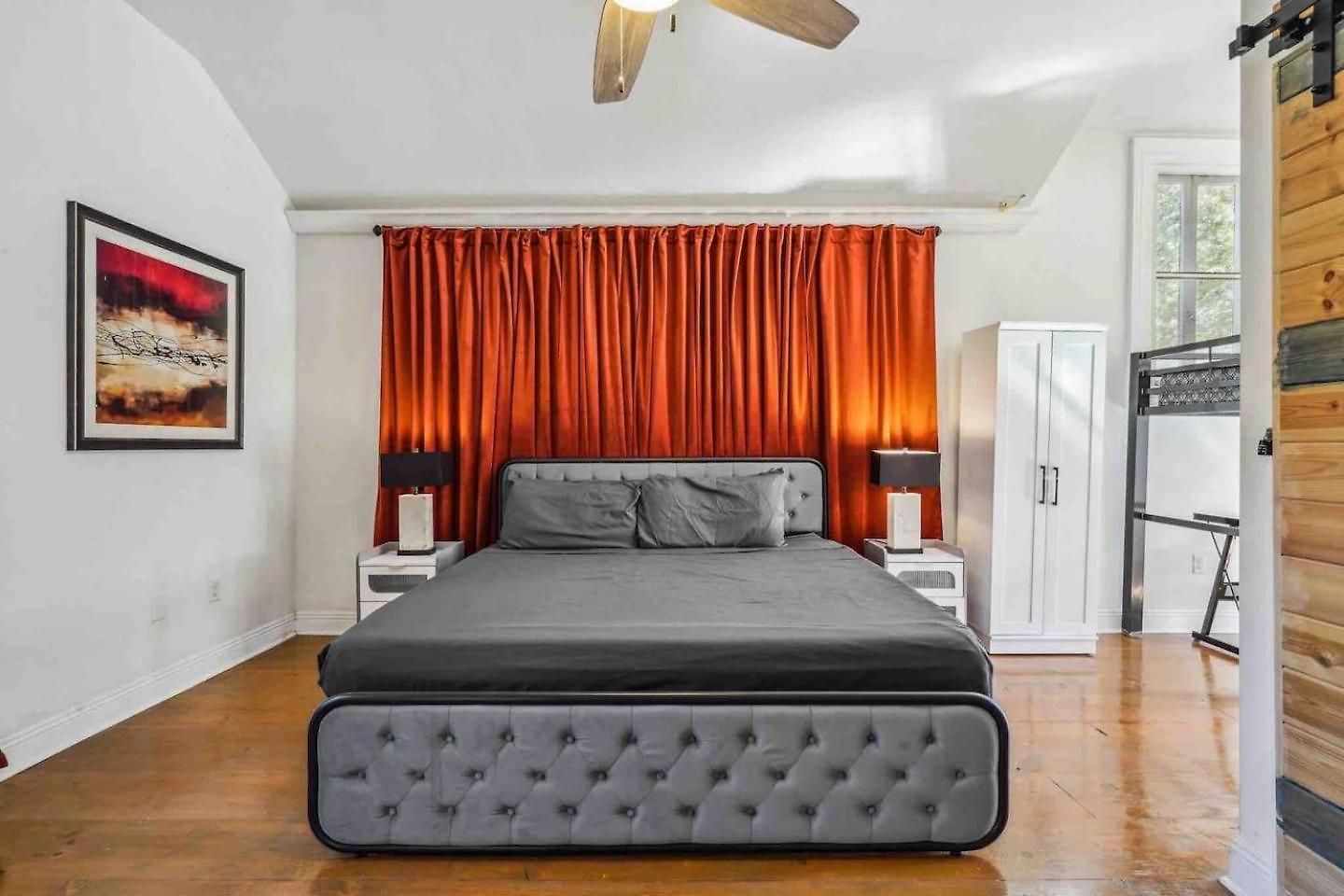 Grand Craftsman Style Heated Pool Holiday home New Orleans