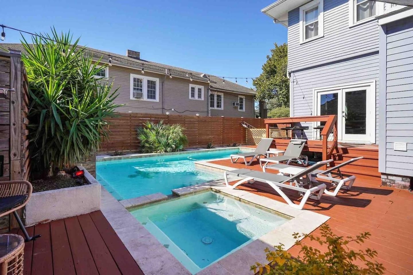 Holiday home Grand Craftsman Style Heated Pool *
