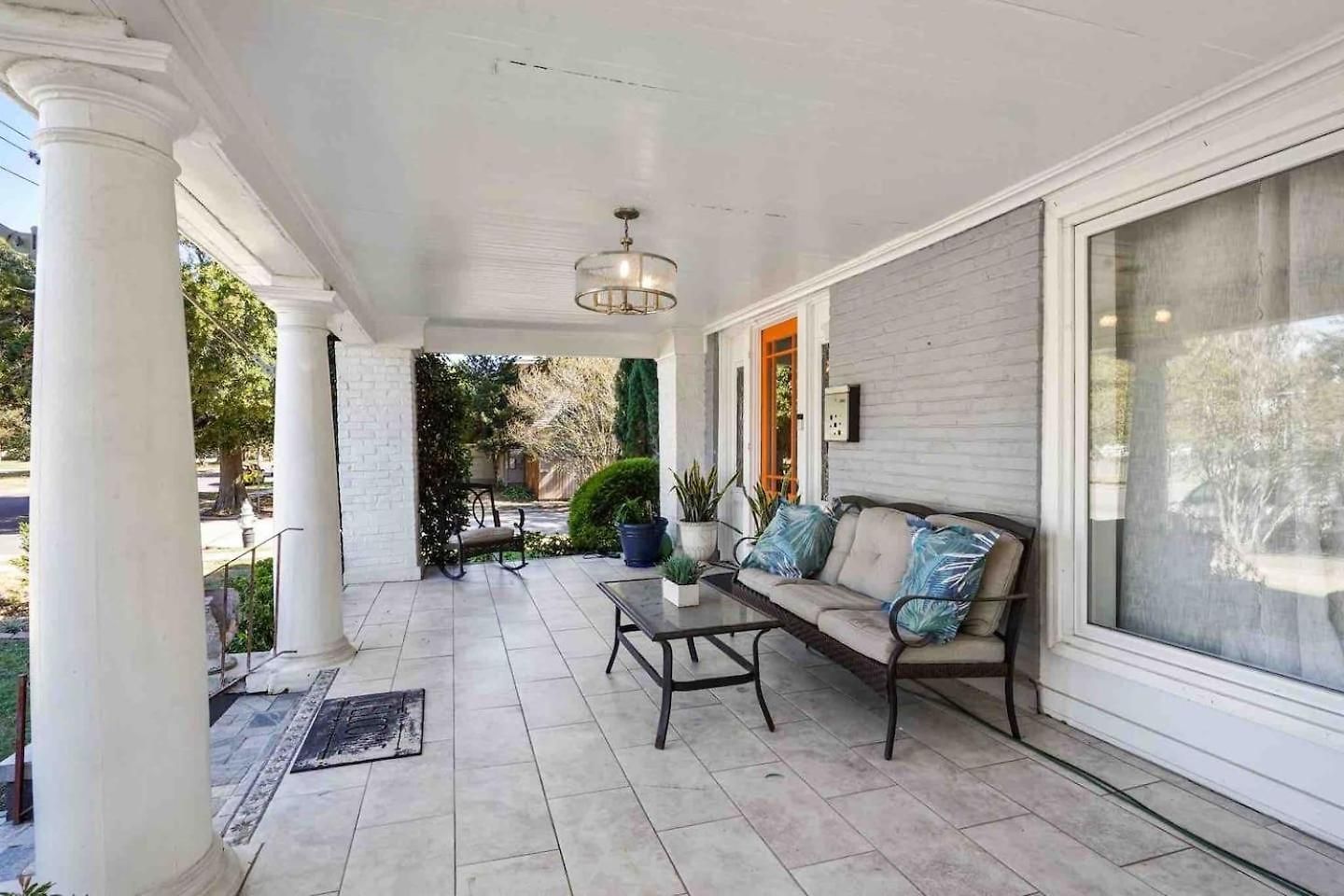 Holiday home Grand Craftsman Style Heated Pool *