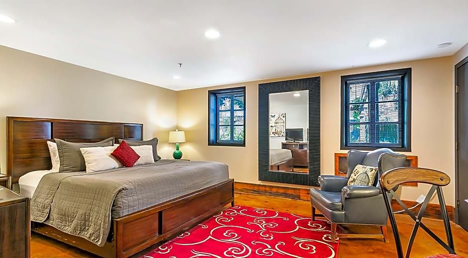 Bed & Breakfast Canal Street 3*
